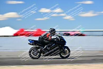 media/Mar-25-2024-Moto Forza (Mon) [[8d4319bd68]]/4-Novice Group/Session 4 Front Straight Speed Pans/